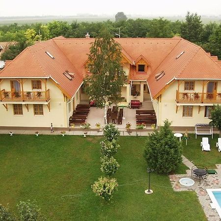 Adam Tanya Fogado Hotel Balázspuszta Buitenkant foto