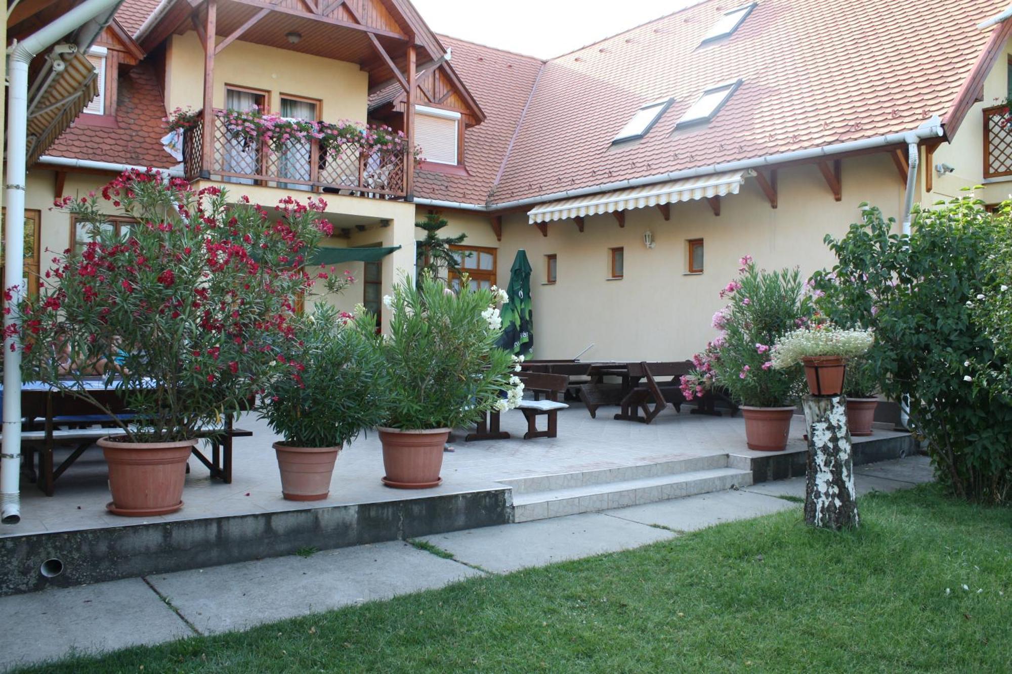 Adam Tanya Fogado Hotel Balázspuszta Buitenkant foto