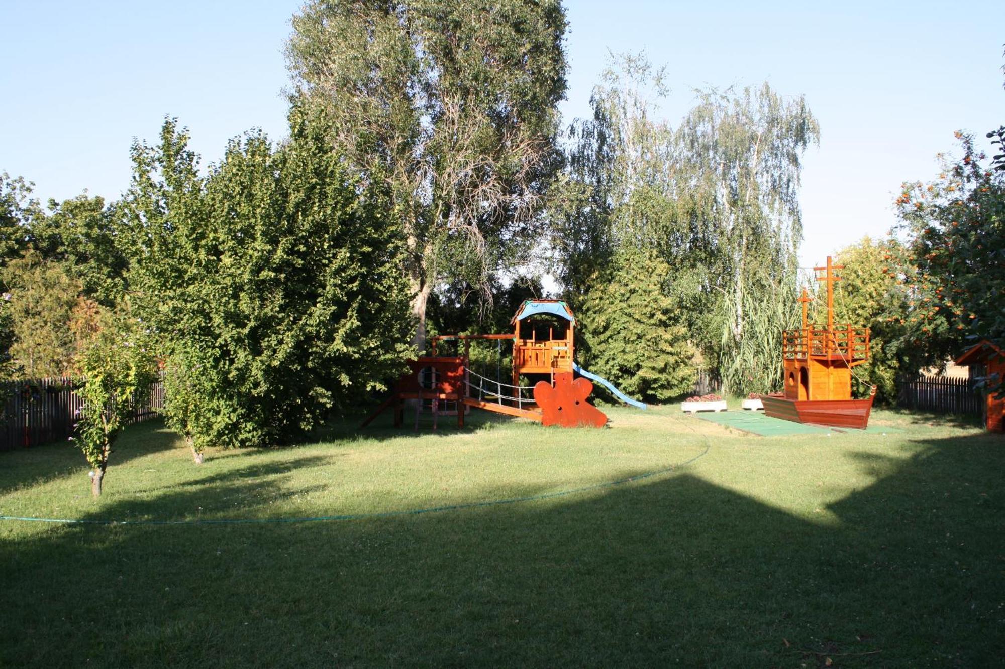 Adam Tanya Fogado Hotel Balázspuszta Buitenkant foto